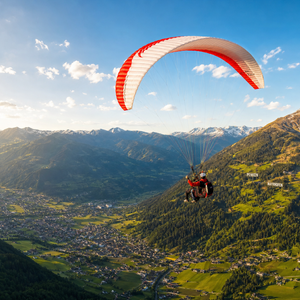 Tandemflug über dem Zillertal – Gleitschirm über Mayrhofen und dem Penken mit Blick auf die Zillertaler Alpen