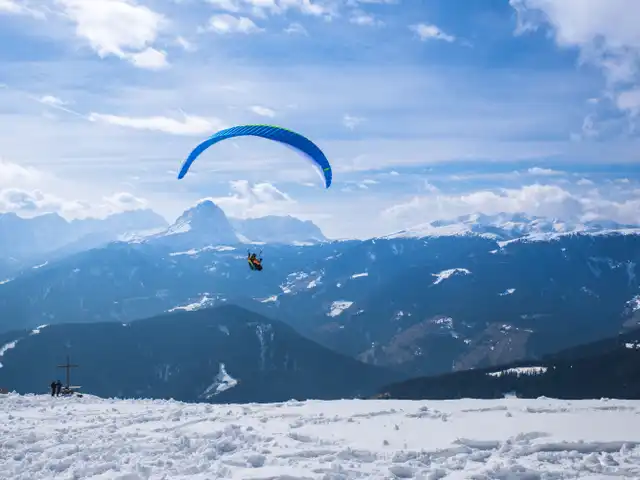 Tandem-Paragliding im Winter - kein Problem!